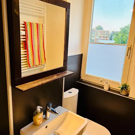 Moderne Mit Ausblick In * جرايفسفالد