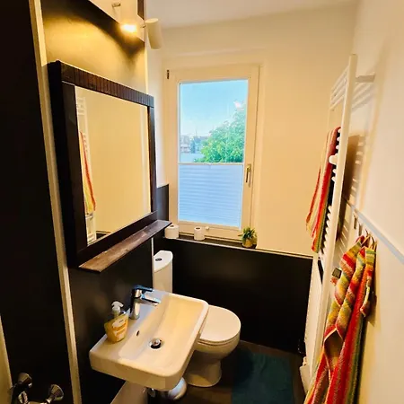 Moderne Mit Ausblick In شقة